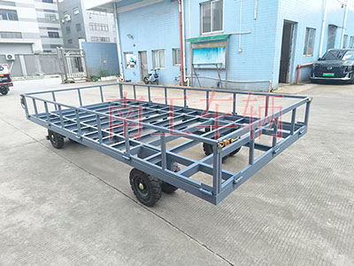 4吨骨架式半岛（中国）一站式服务平台 带下翻护栏工具拖车2I.jpg